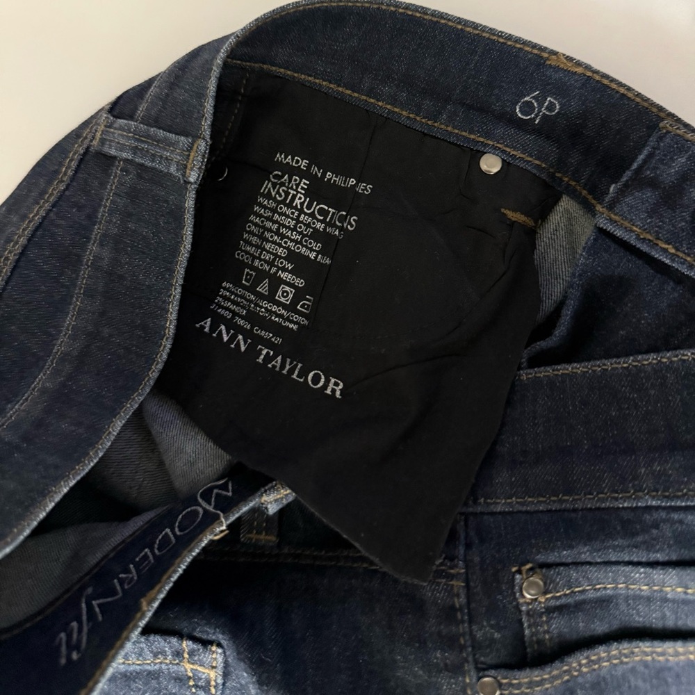Ann Taylor Modern Fit Dark Wash Petite Jeans - Picture 7 of 10